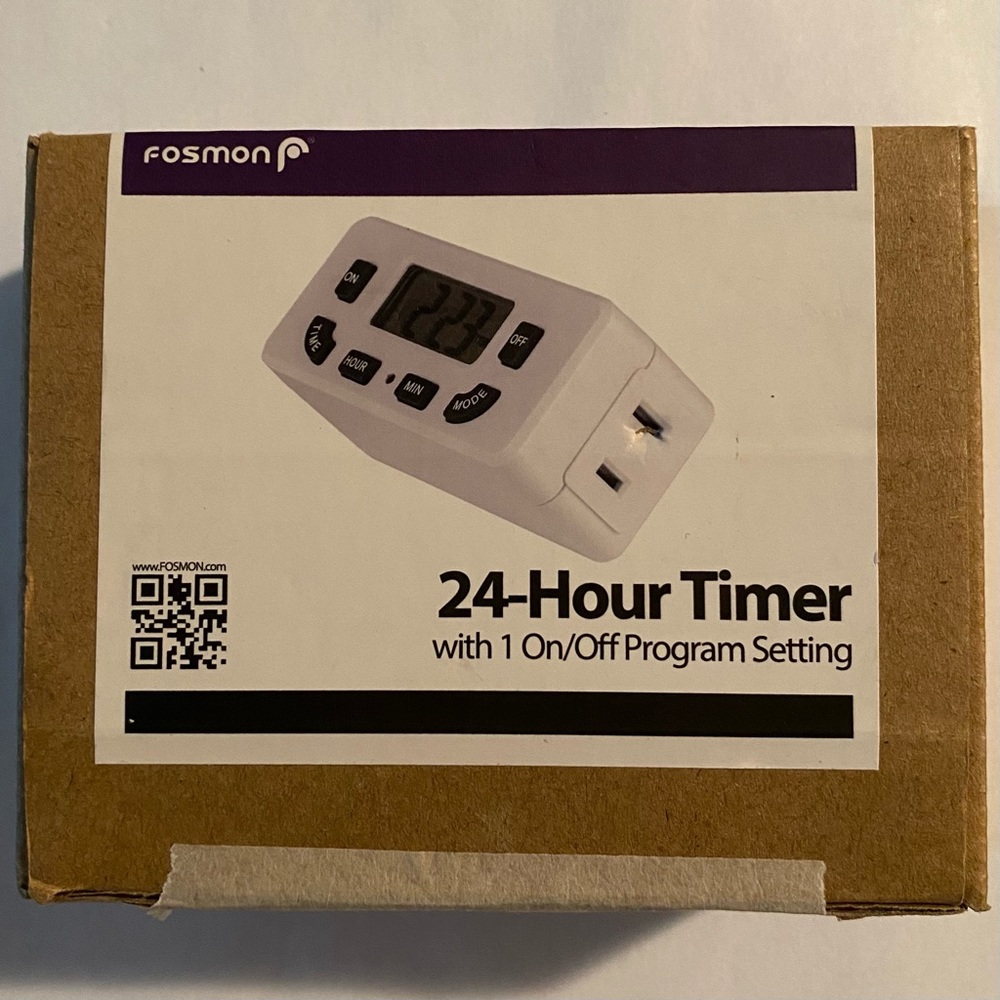 Fosmon Digital 24 Hour Outlet Timer with 1 On/Off Program Setting Model TUE-21